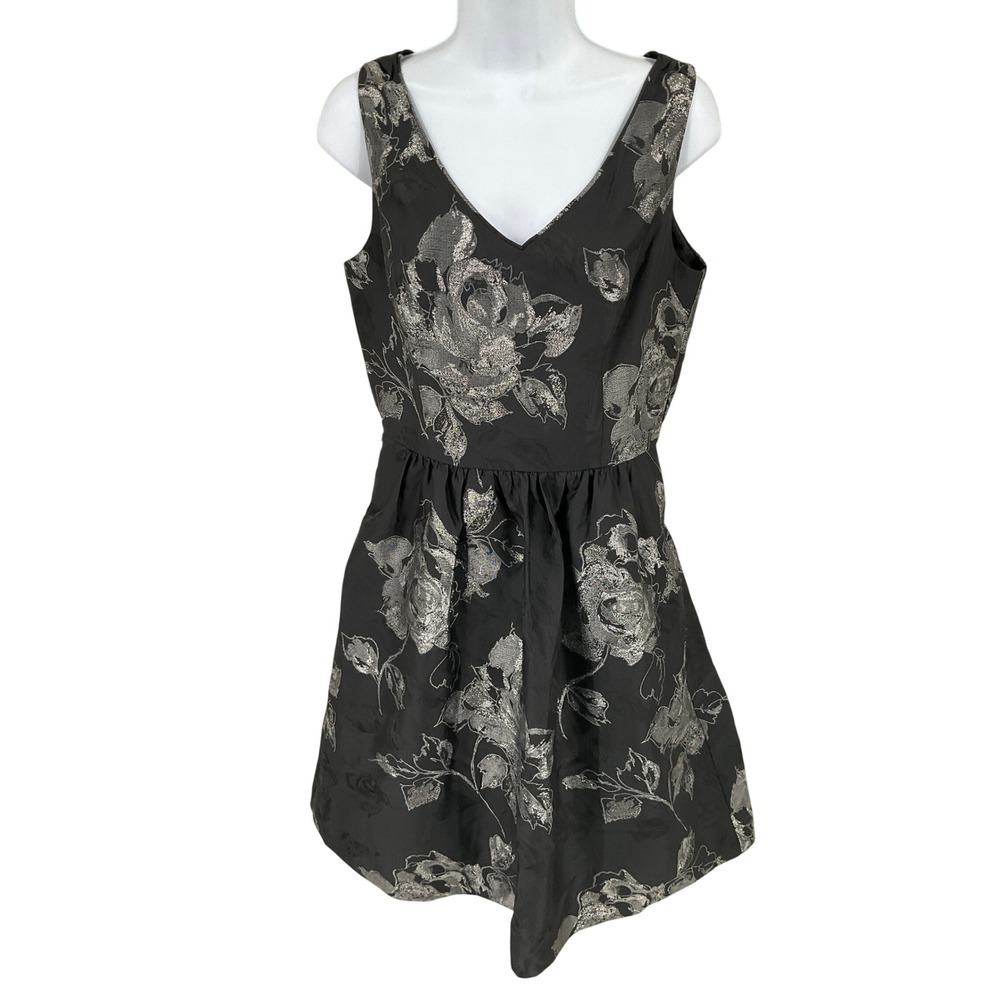 White House Black Market Cocktail Dress 6 Black Silver Floral Brocade Metallic